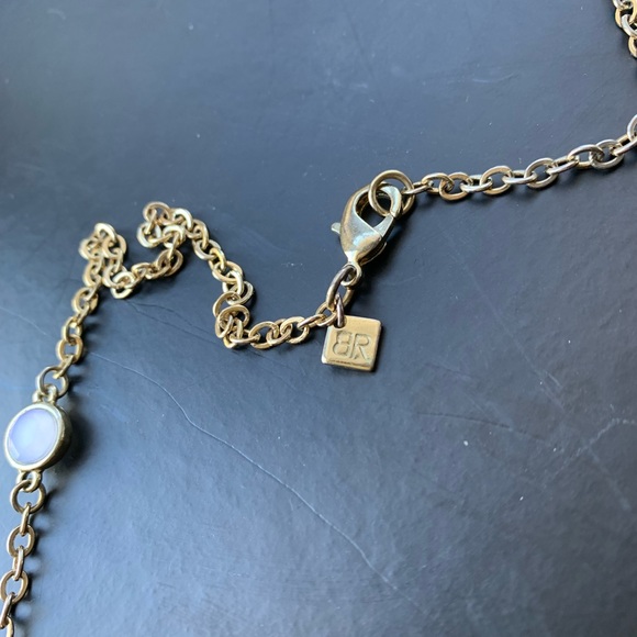 Banana Republic Mother of Pearl Crystal Rhinestone Long Gold Necklace Jewelry - Picture 5 of 6